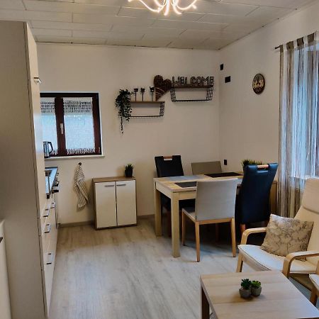 Holiday Home In Quiet Beautiful Area With Two Separate, Modern, Furnished Apartments Deutsch-Wagram Exteriör bild