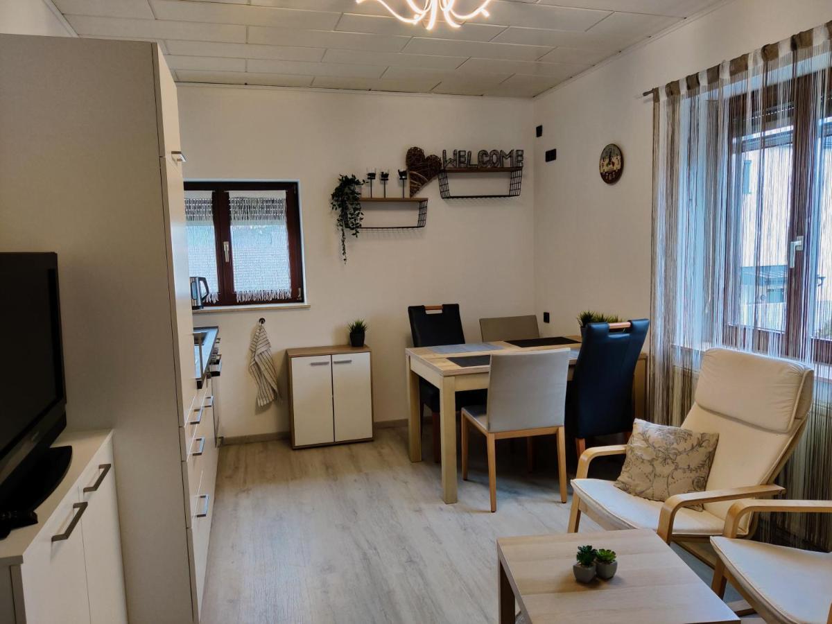 Holiday Home In Quiet Beautiful Area With Two Separate, Modern, Furnished Apartments Deutsch-Wagram Exteriör bild