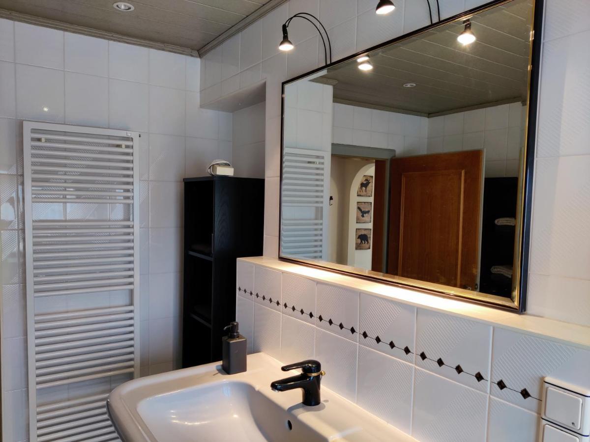 Holiday Home In Quiet Beautiful Area With Two Separate, Modern, Furnished Apartments Deutsch-Wagram Exteriör bild