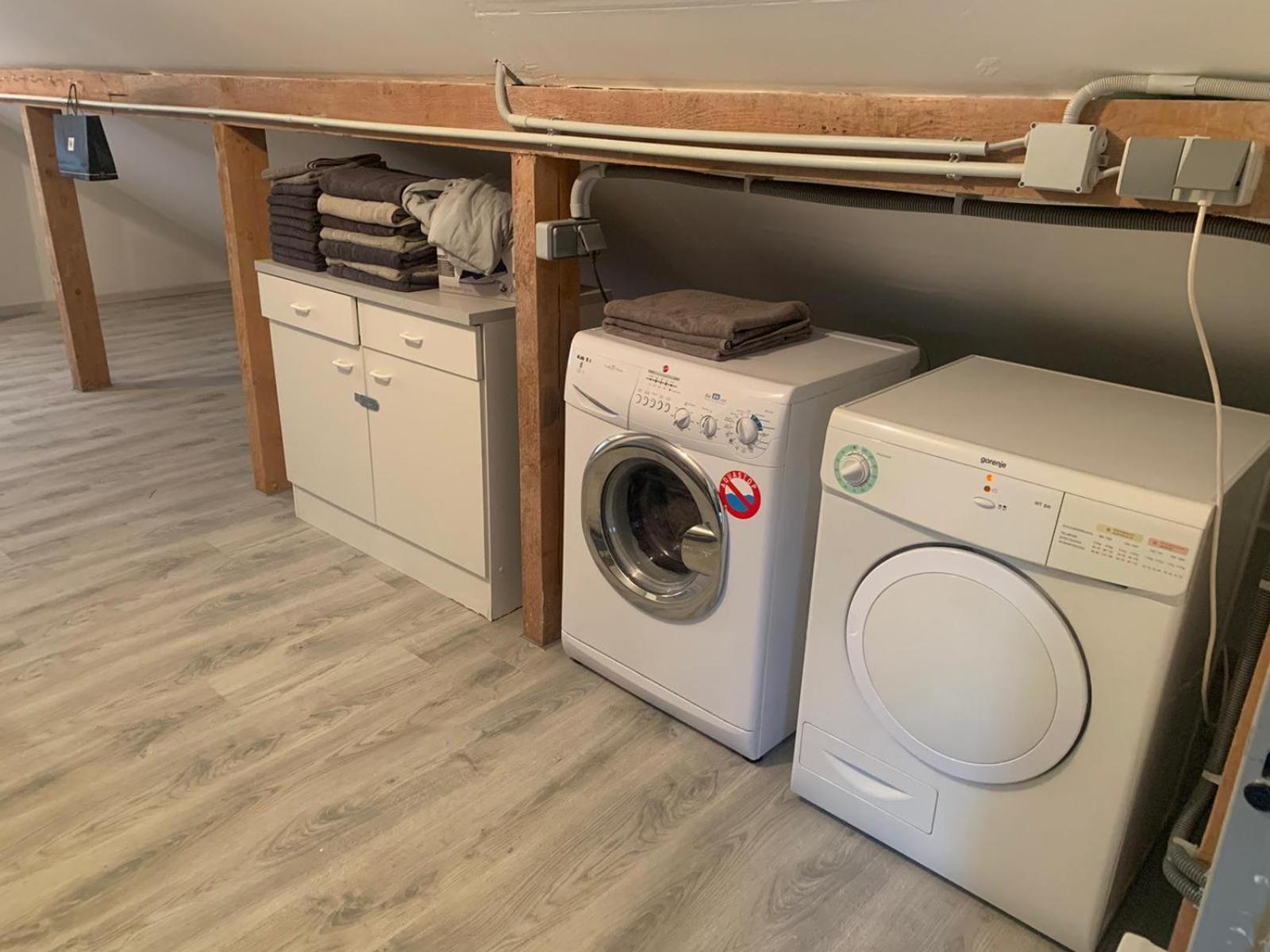 Holiday Home In Quiet Beautiful Area With Two Separate, Modern, Furnished Apartments Deutsch-Wagram Exteriör bild